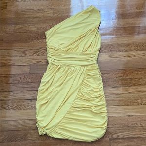 Yellow fitted ruched dress